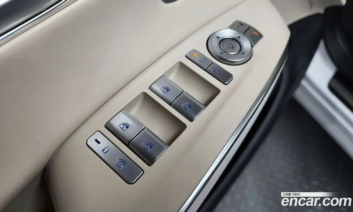 Genesis GV70 2025 2.5 автомат (гидро), фото 29