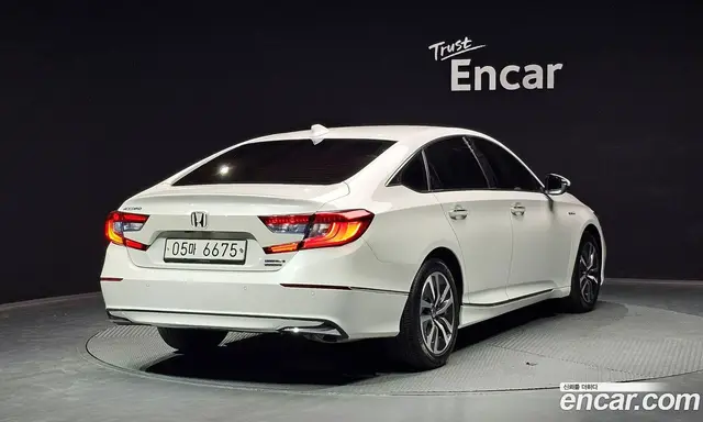 Honda Accord 2018 2.0 автомат (гидро), миниатюра 2