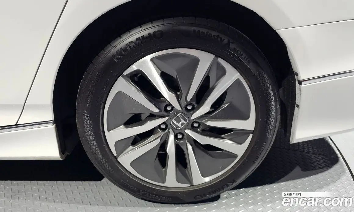 Honda Accord 2018 2.0 автомат (гидро), фото 5