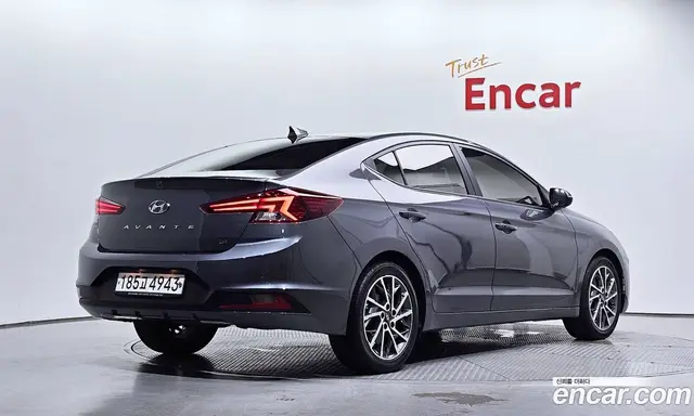 Hyundai Avante 2019 1.6 автомат (гидро), миниатюра 2