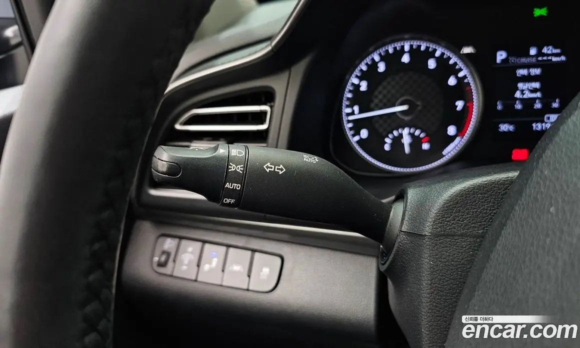Hyundai Avante 2019 1.6 автомат (гидро), фото 19