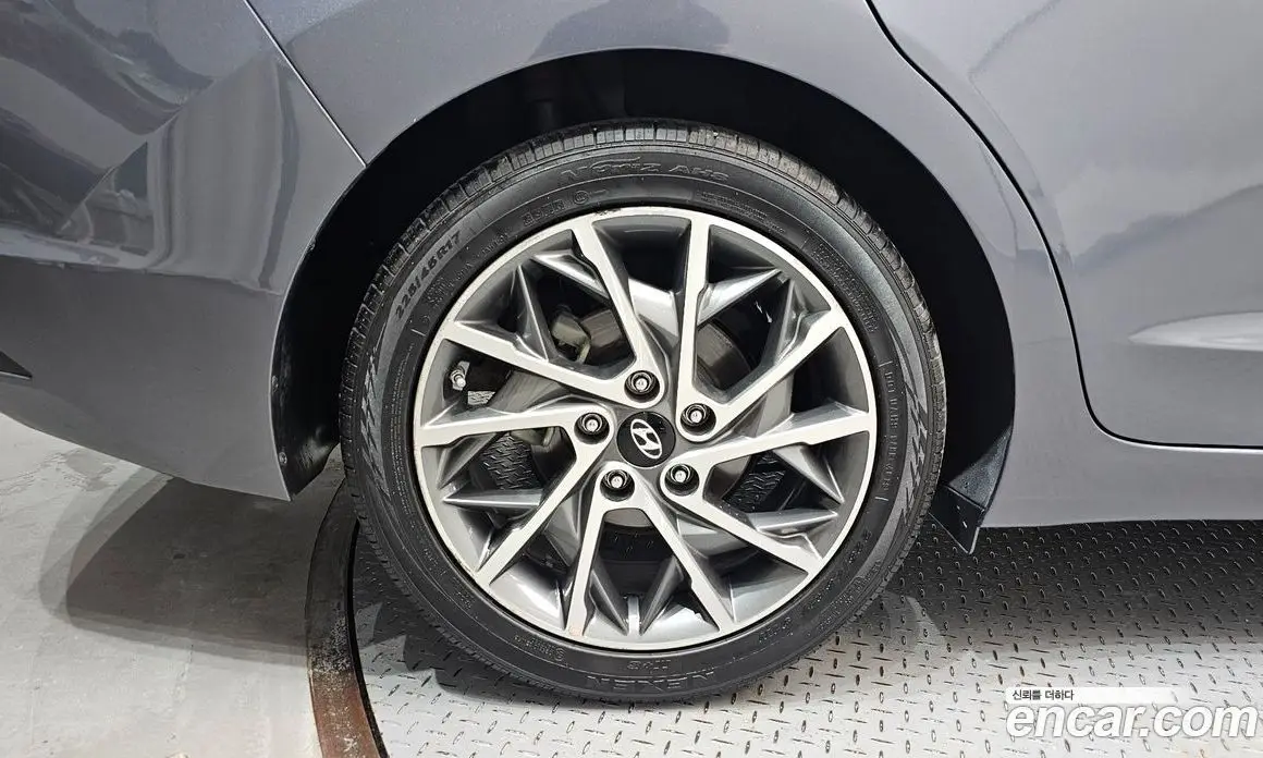 Hyundai Avante 2019 1.6 автомат (гидро), фото 5