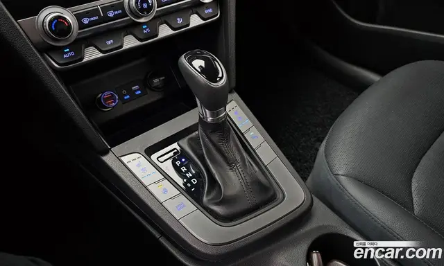 Hyundai Avante 2019 1.6 автомат (гидро), миниатюра 9