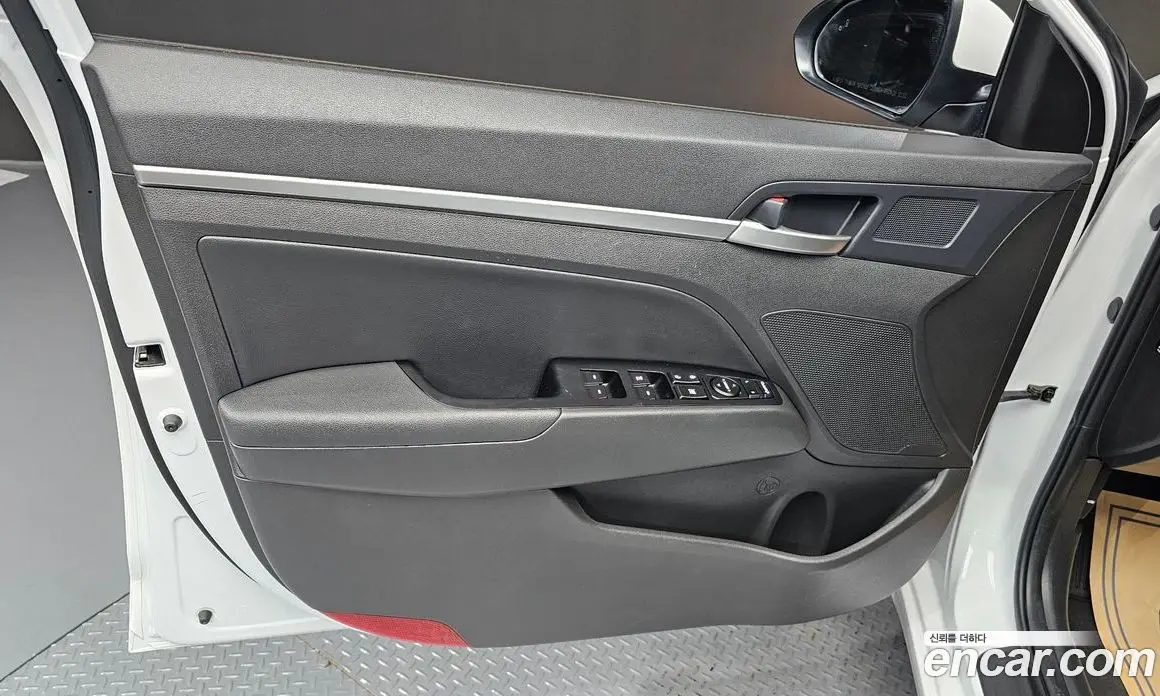 Hyundai Avante 2020 1.6 автомат (гидро), фото 14