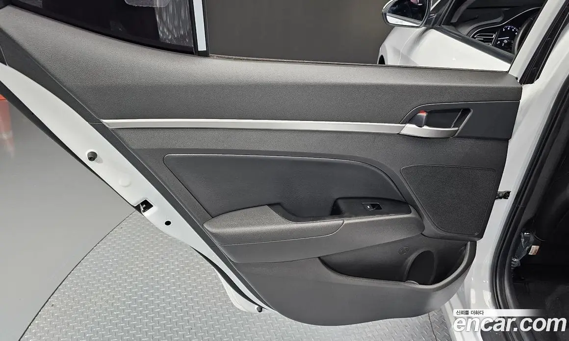 Hyundai Avante 2020 1.6 автомат (гидро), фото 15