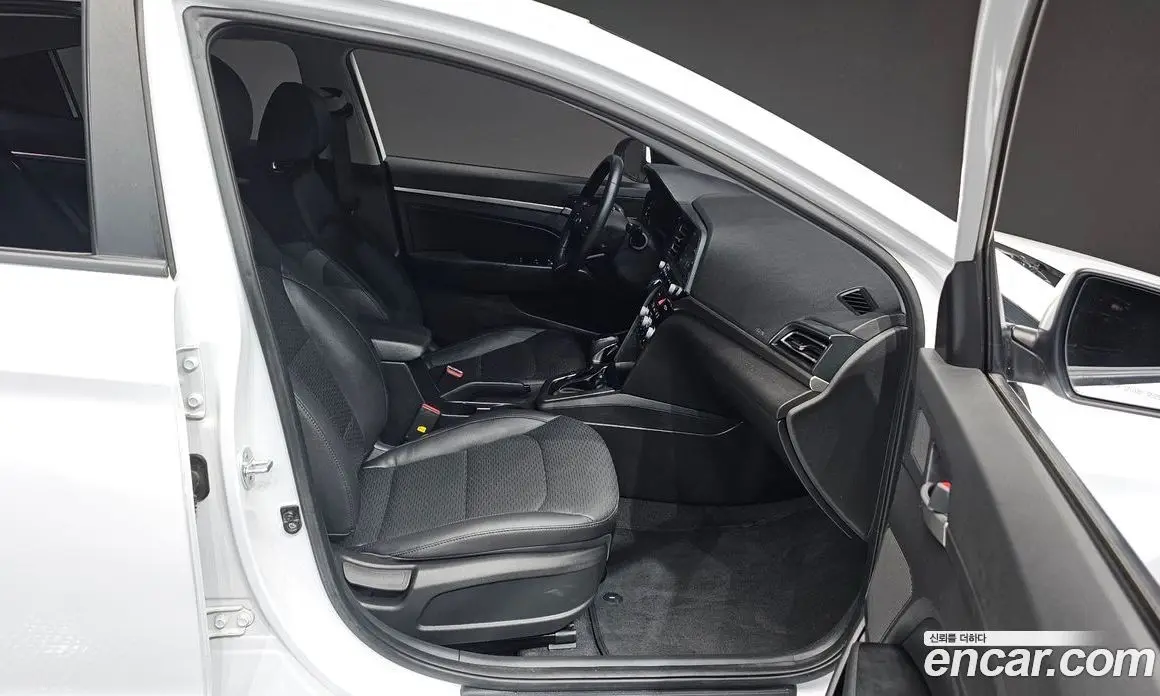 Hyundai Avante 2020 1.6 автомат (гидро), фото 16