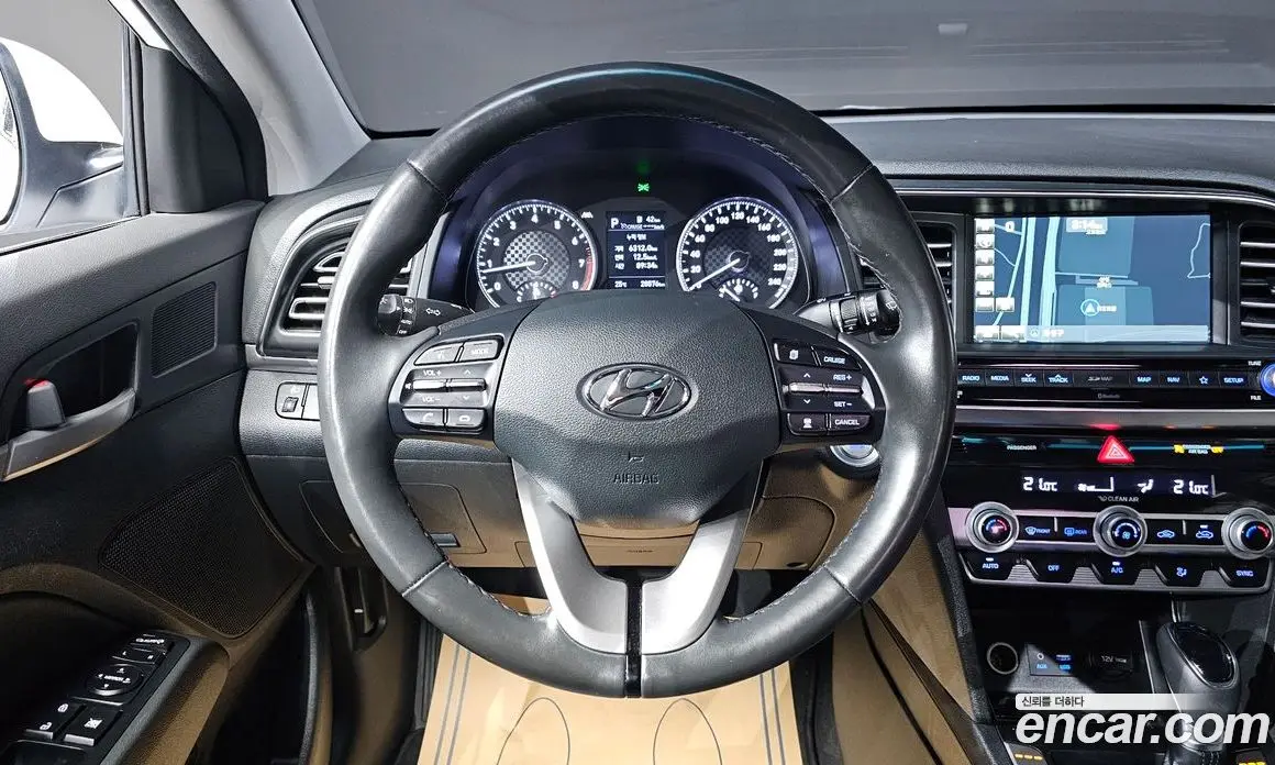 Hyundai Avante 2020 1.6 автомат (гидро), фото 19