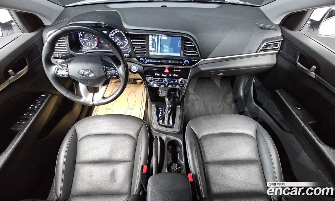 Hyundai Avante 2020 1.6 автомат (гидро), фото 10