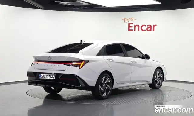 Hyundai Avante 2023 1.6 автомат (гидро), миниатюра 2