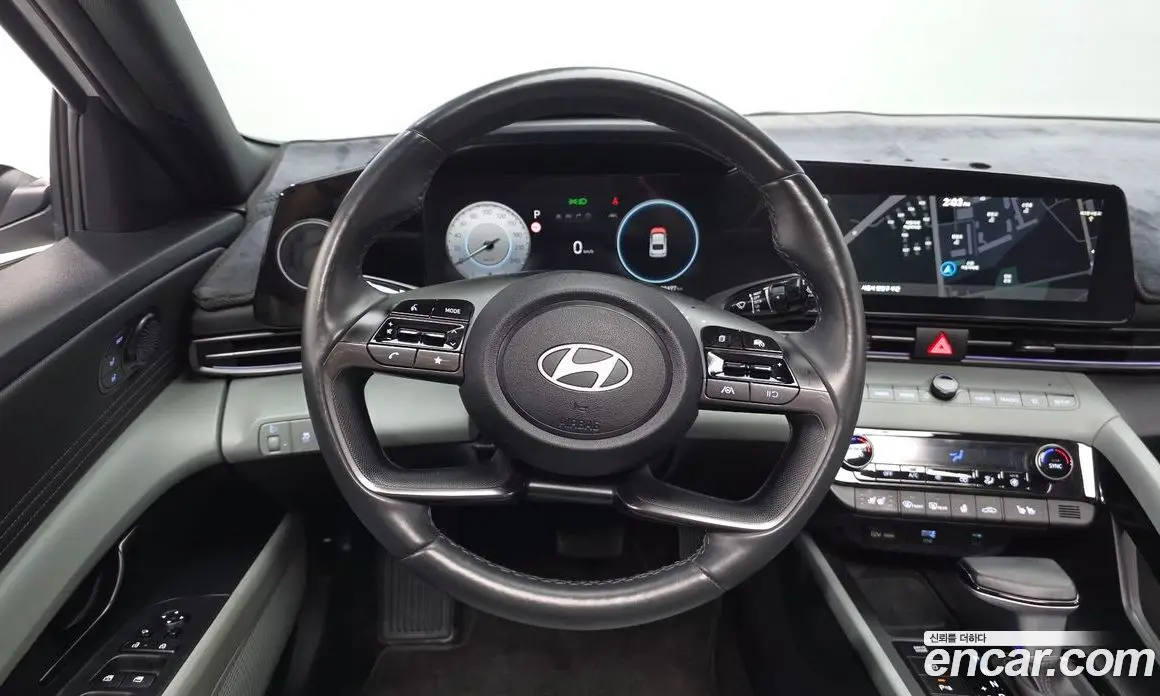 Hyundai Avante 2023 1.6 автомат (гидро), фото 13