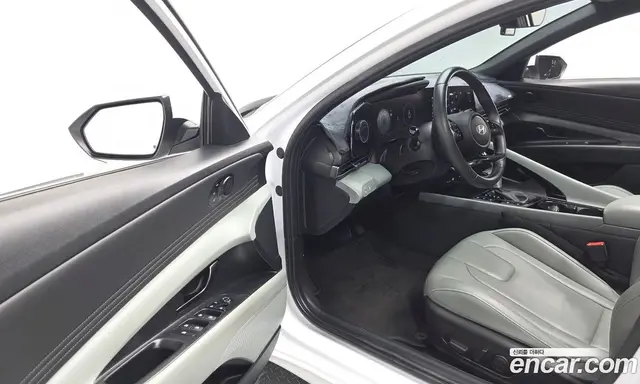 Hyundai Avante 2023 1.6 автомат (гидро), миниатюра 10
