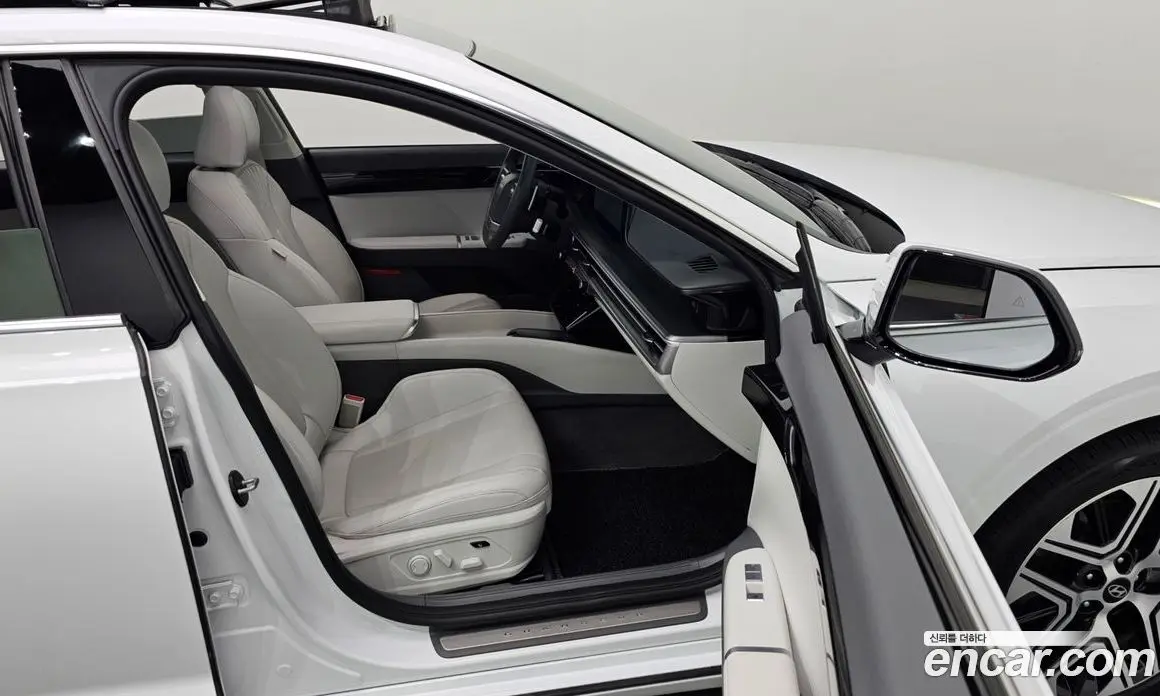 Hyundai Grandeur 2023 2.5 автомат (гидро), фото 26