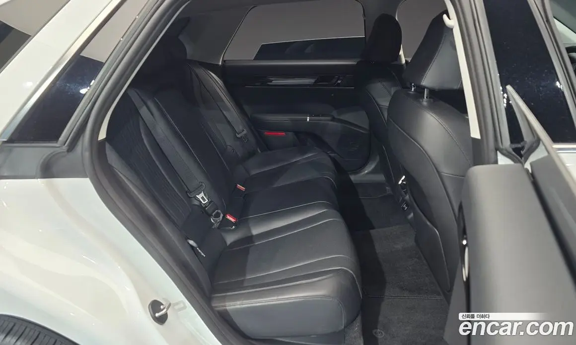 Hyundai Grandeur 2023 3.5 автомат (гидро), фото 18
