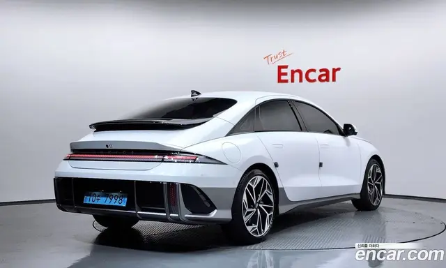Hyundai Ioniq 6 2022 0.1 автомат (гидро), миниатюра 2