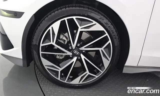 Hyundai Ioniq 6 2022 0.1 автомат (гидро), миниатюра 5