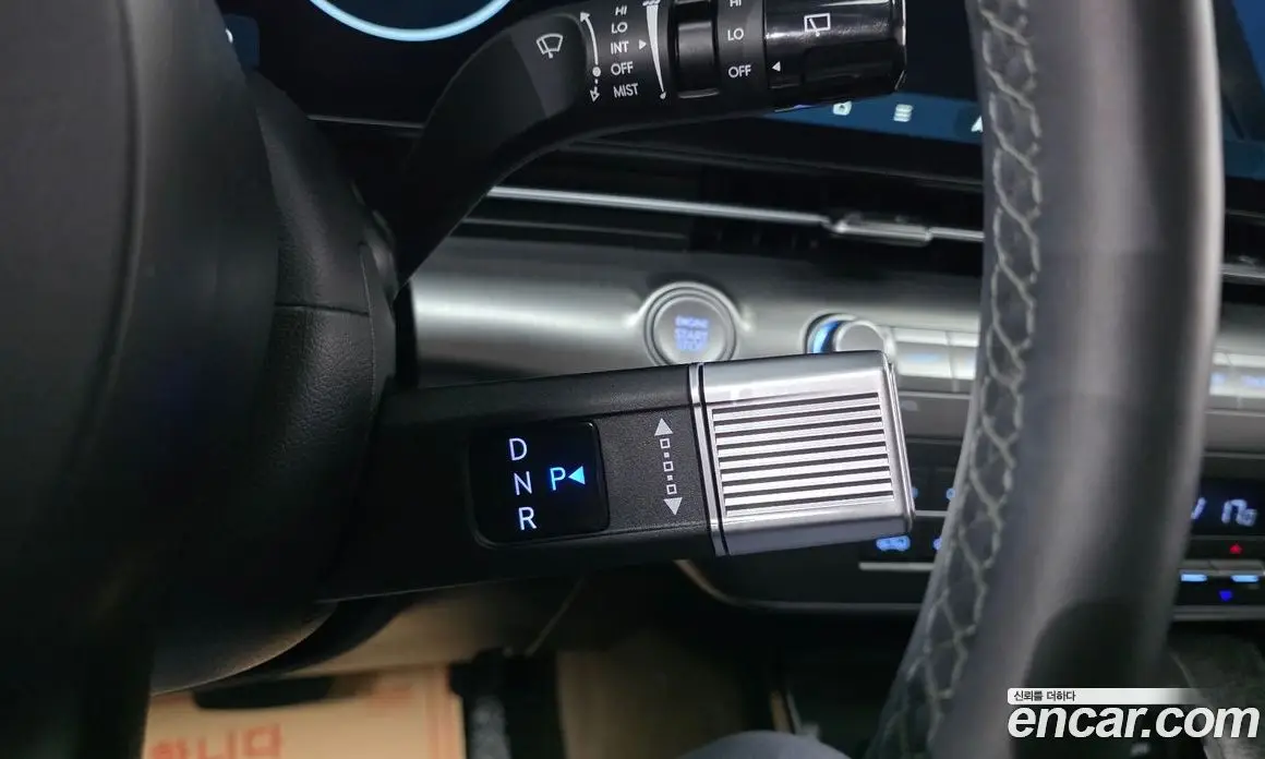 Hyundai Kona 2025 1.6 автомат (гидро), фото 12