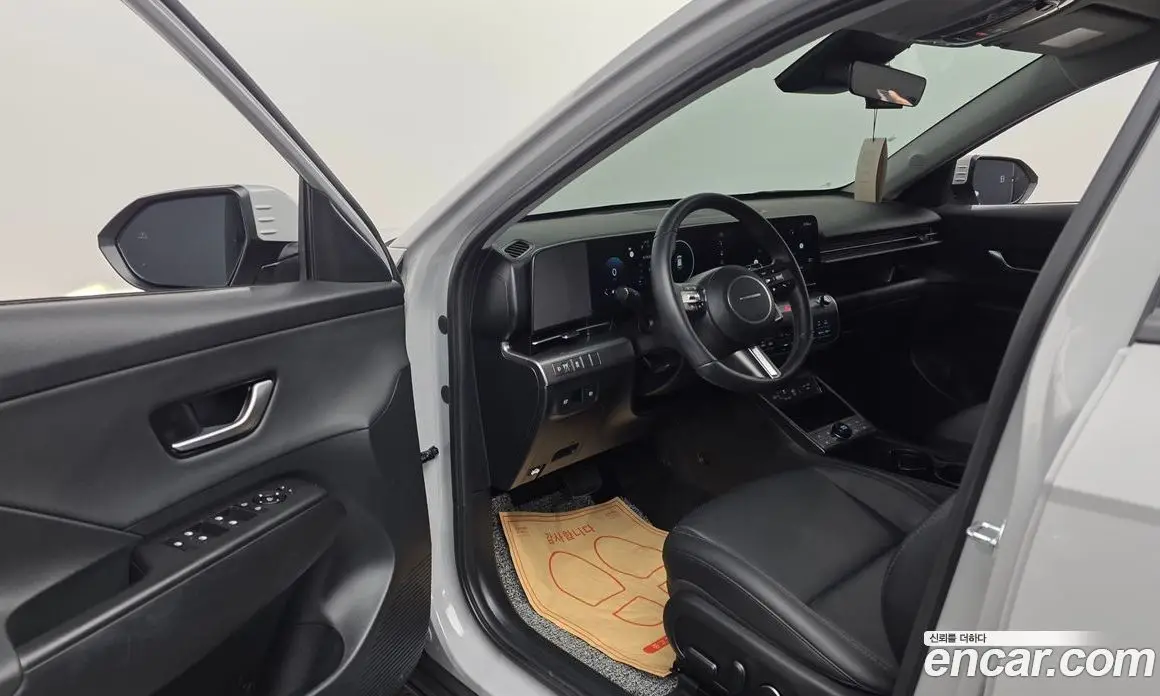 Hyundai Kona 2025 1.6 автомат (гидро), фото 13