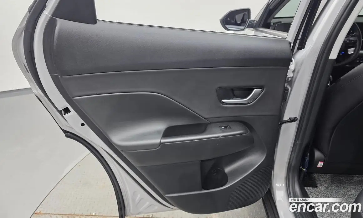 Hyundai Kona 2025 1.6 автомат (гидро), фото 15