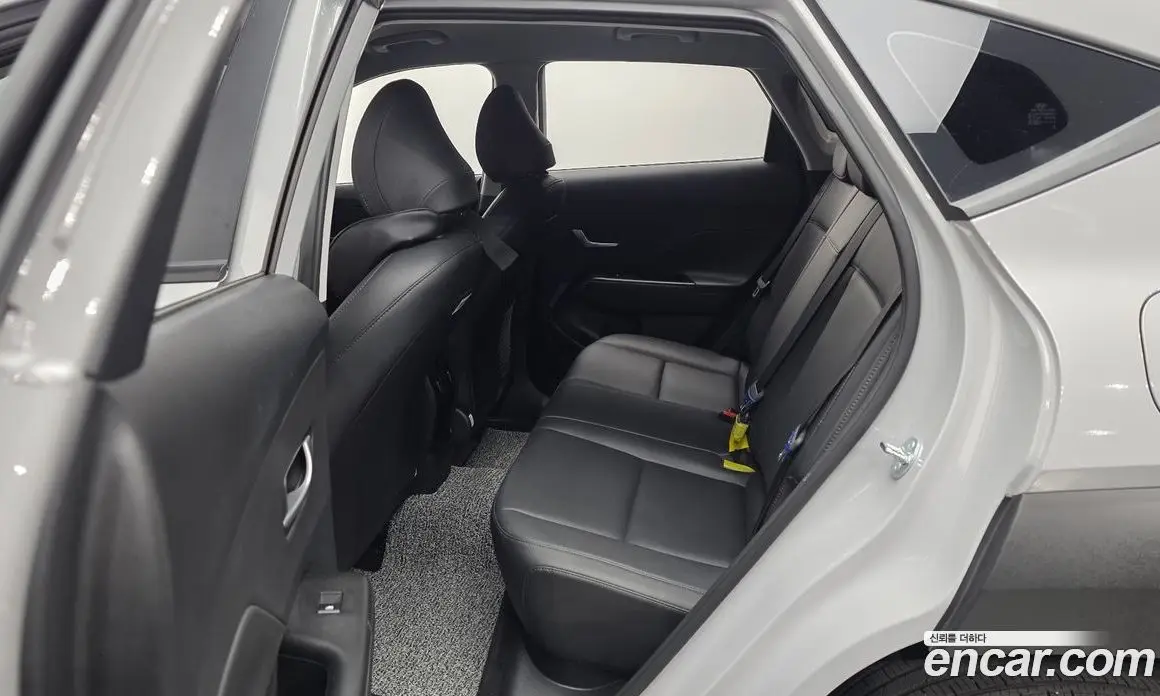 Hyundai Kona 2025 1.6 автомат (гидро), фото 18