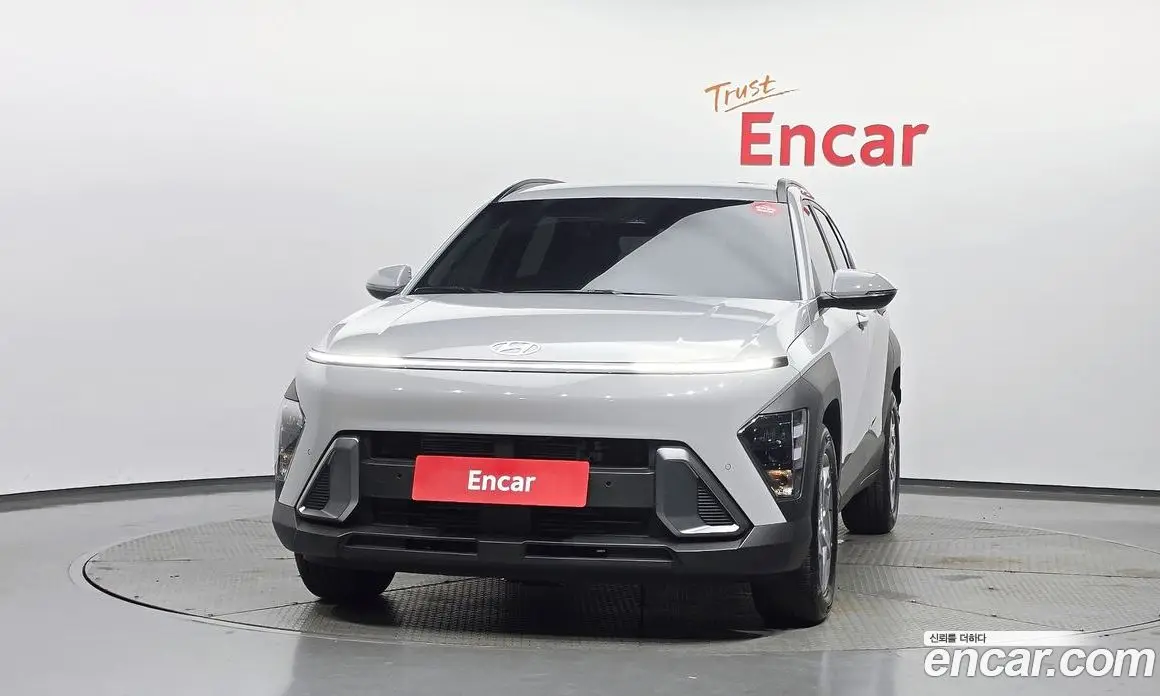 Hyundai Kona 2025 1.6 автомат (гидро), фото 3