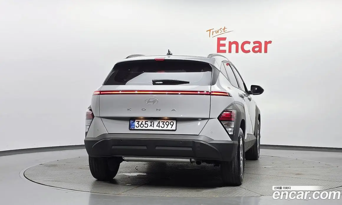Hyundai Kona 2025 1.6 автомат (гидро), фото 4