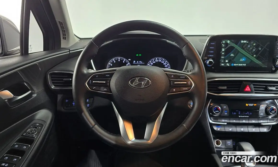 Hyundai Santa Fe 2020 2.0 автомат (гидро), фото 13