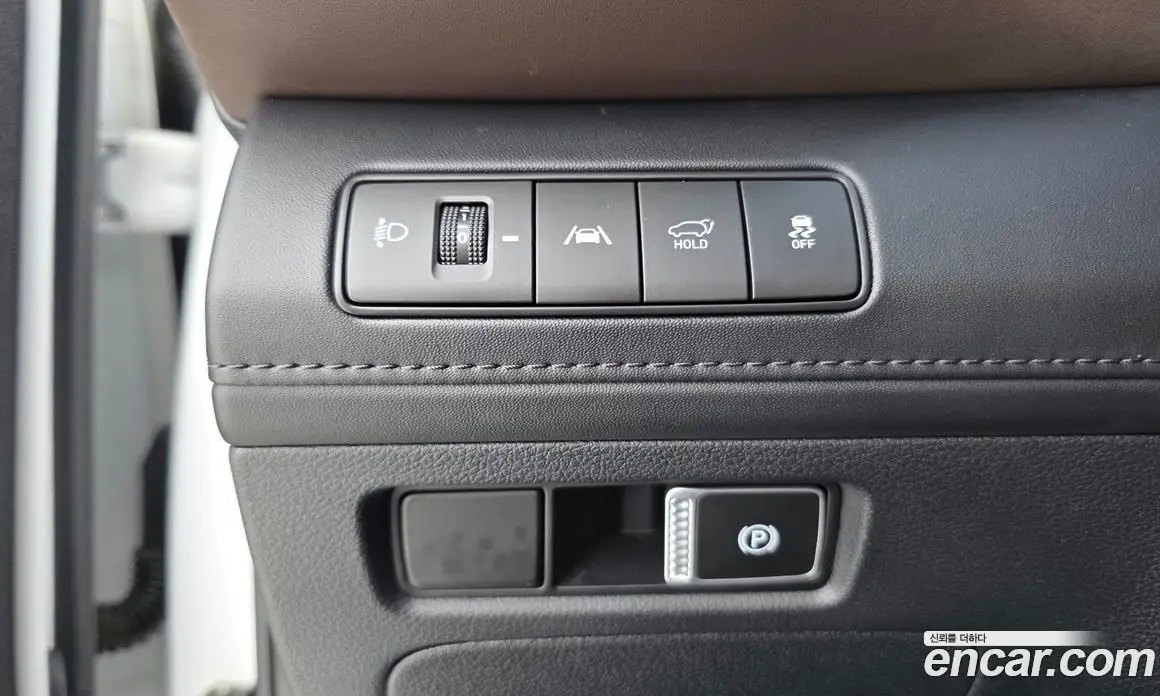 Hyundai Santa Fe 2023 1.6 автомат (гидро), фото 13