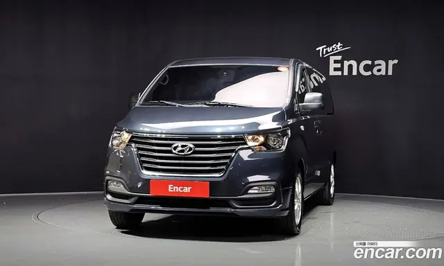 Hyundai Starex 2018 2.5 автомат (гидро), миниатюра 3