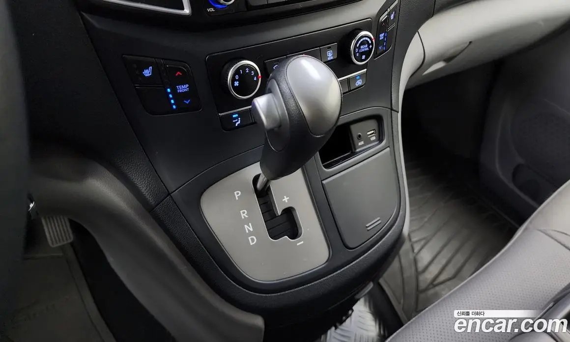Hyundai Starex 2018 2.5 автомат (гидро), фото 12