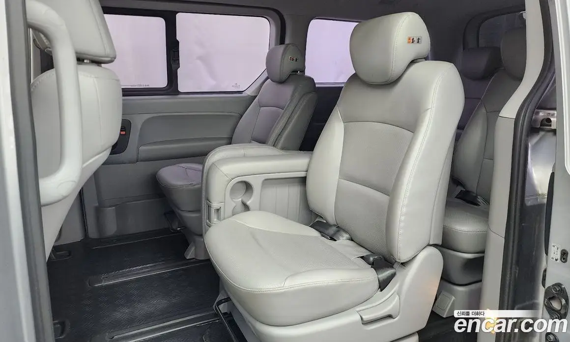 Hyundai Starex 2018 2.5 автомат (гидро), фото 16