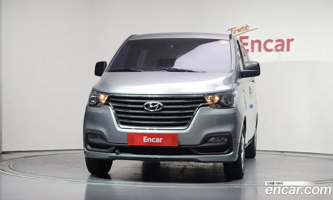 Hyundai Starex 2018 2.5 автомат (гидро), фото 3