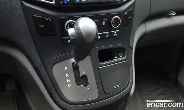 Hyundai Starex 2020 2.5 автомат (гидро), миниатюра 12