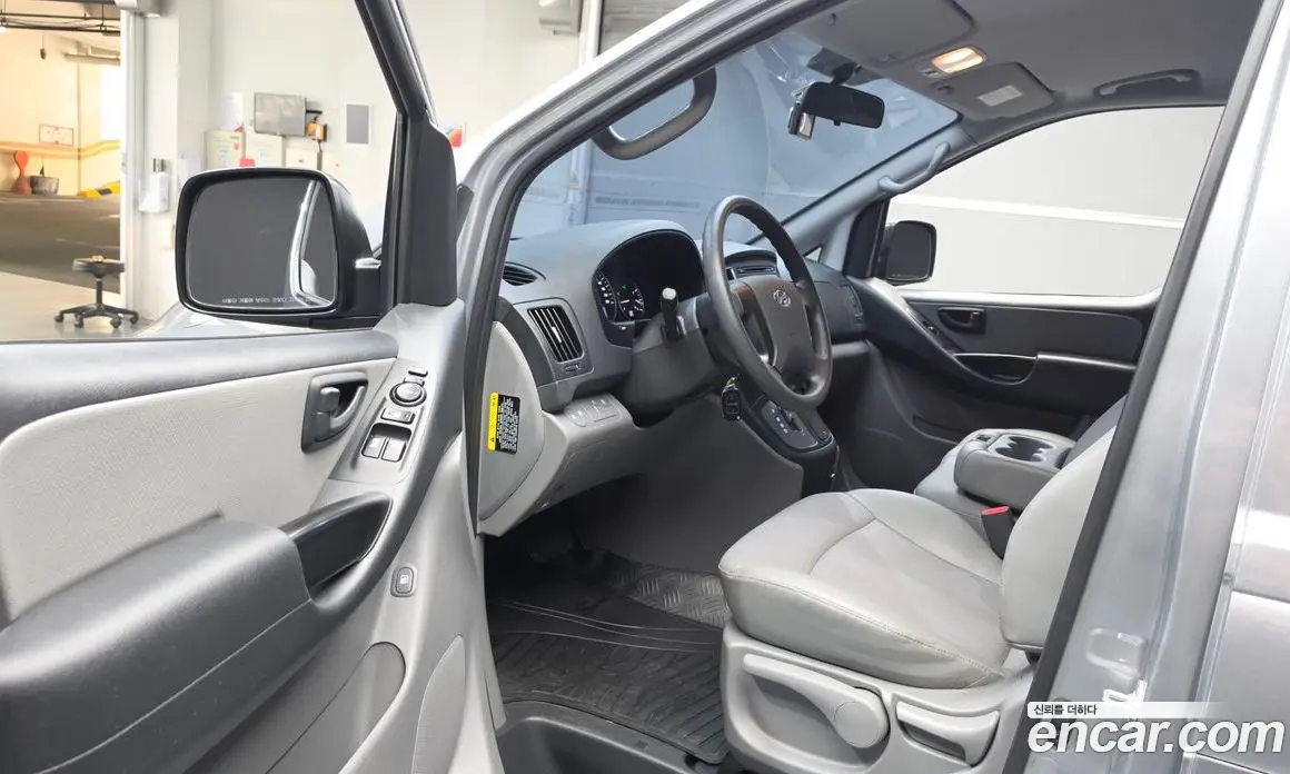 Hyundai Starex 2020 2.5 автомат (гидро), фото 13