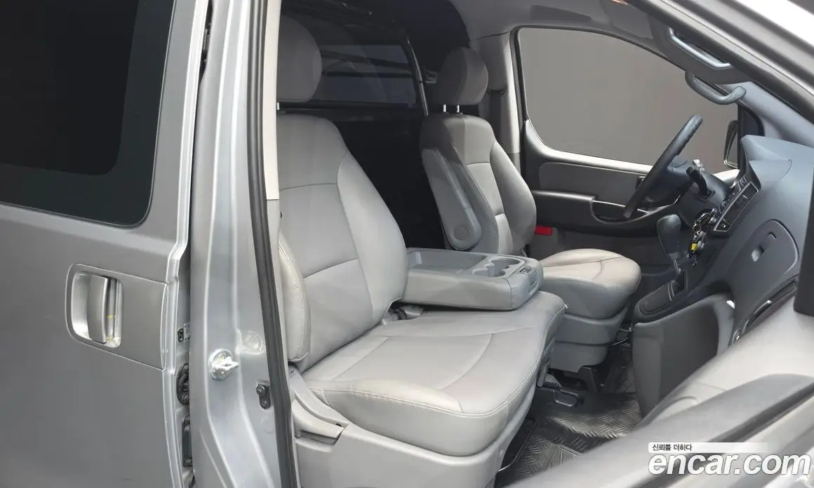 Hyundai Starex 2020 2.5 автомат (гидро), фото 16