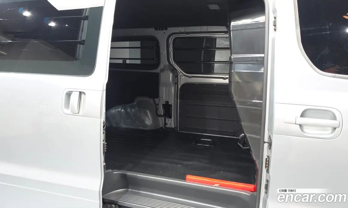 Hyundai Starex 2020 2.5 автомат (гидро), фото 18