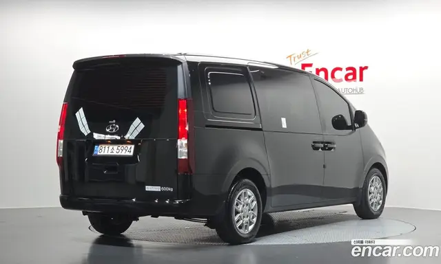 Hyundai Staria 2023 2.2 автомат (гидро), миниатюра 2