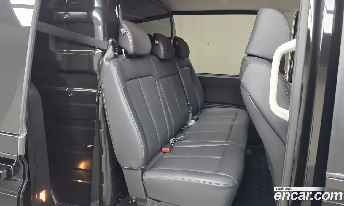 Hyundai Staria 2023 2.2 автомат (гидро), фото 18