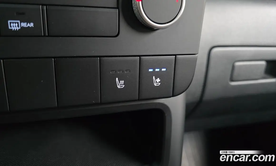 Hyundai Staria 2023 2.2 автомат (гидро), фото 19