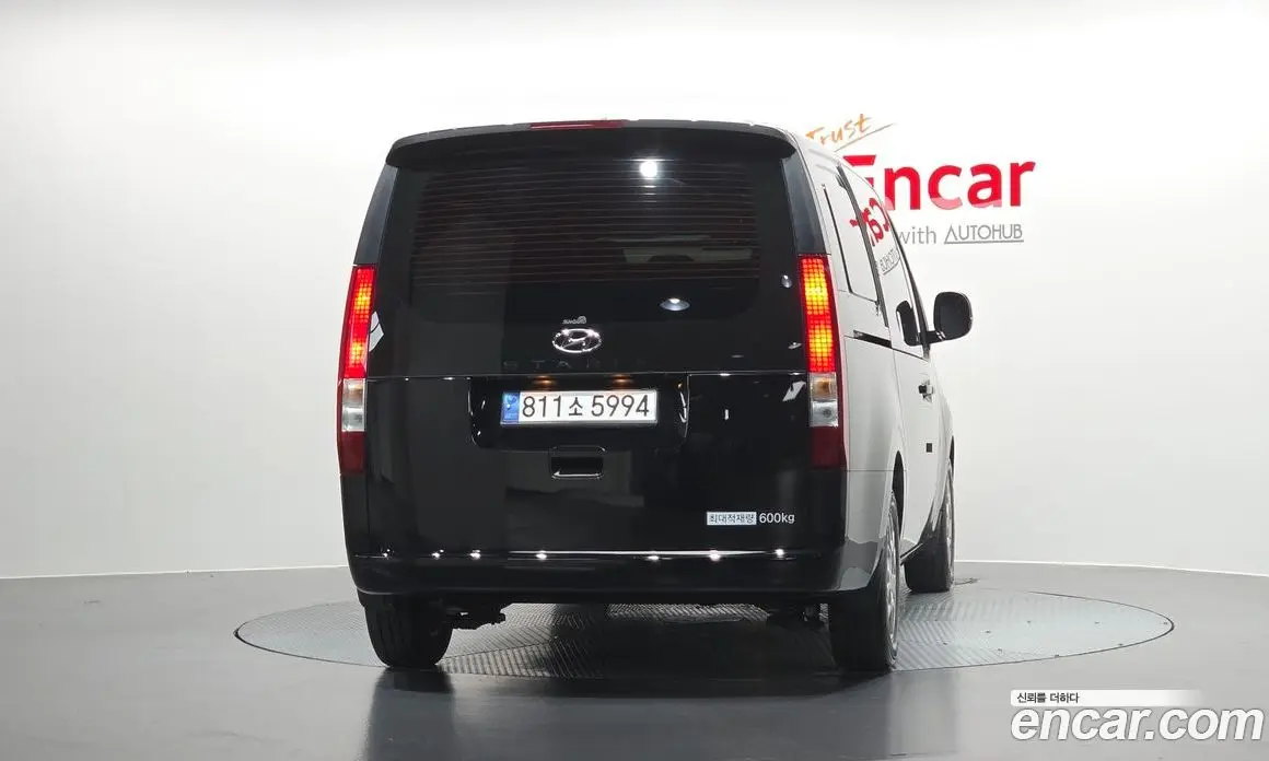 Hyundai Staria 2023 2.2 автомат (гидро), фото 4