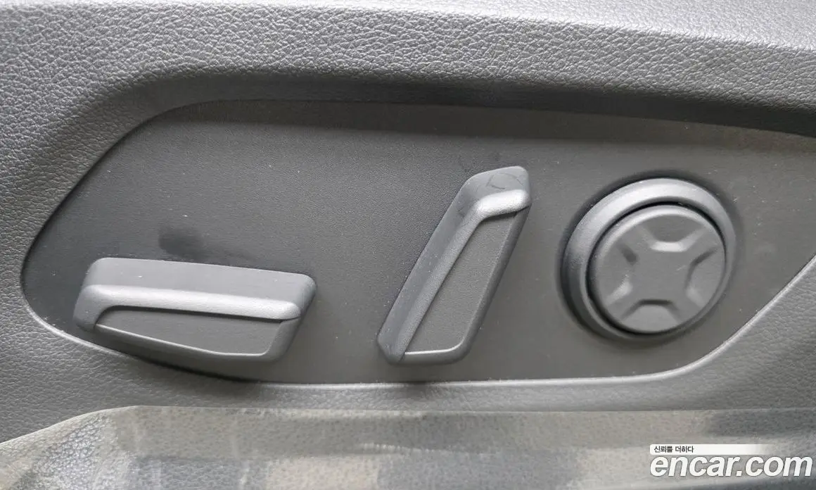 Hyundai Staria 2023 2.2 автомат (гидро), фото 31