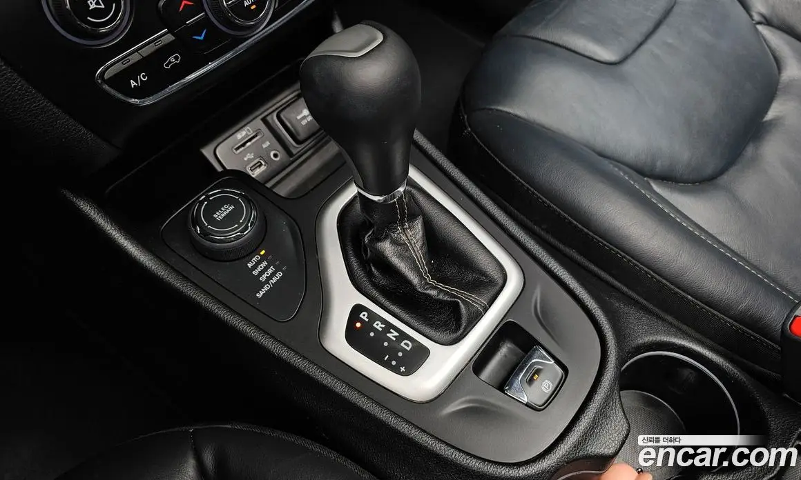 Jeep Cherokee 2017 2.4 автомат (гидро), фото 9