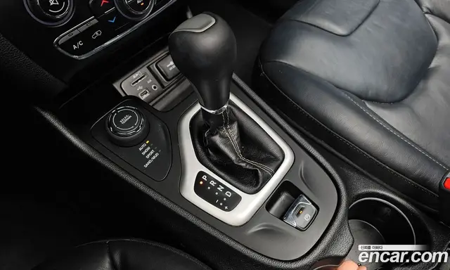 Jeep Cherokee 2017 2.4 автомат (гидро), миниатюра 9