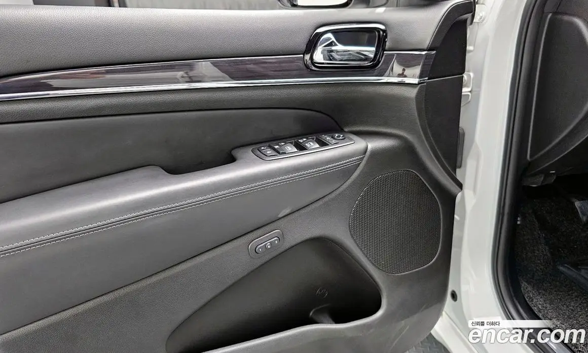 Jeep Cherokee 2019 3.6 автомат (гидро), фото 17