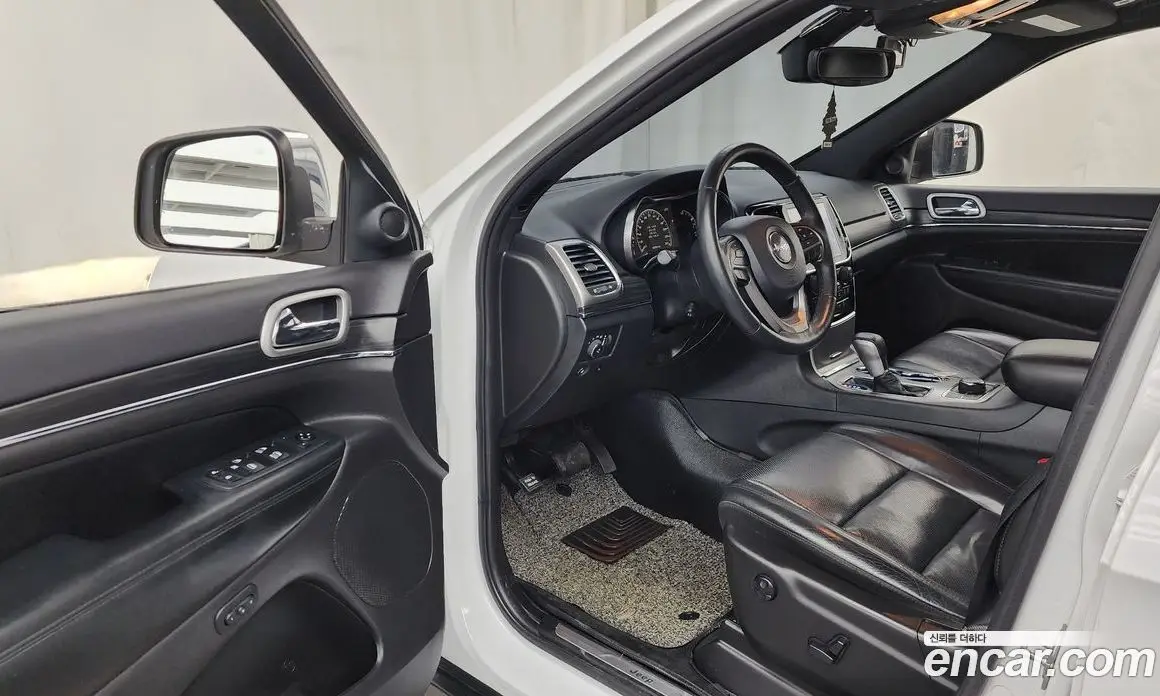 Jeep Cherokee 2019 3.6 автомат (гидро), фото 13