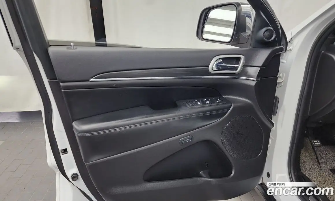 Jeep Cherokee 2019 3.6 автомат (гидро), фото 14