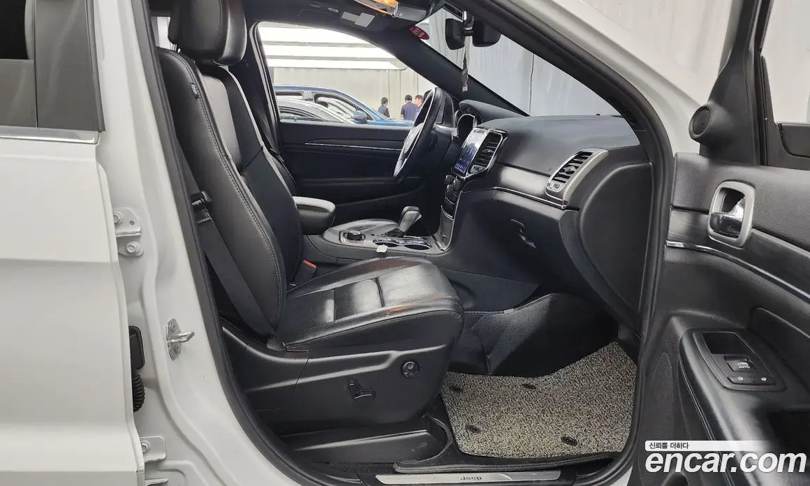 Jeep Cherokee 2019 3.6 автомат (гидро), фото 17