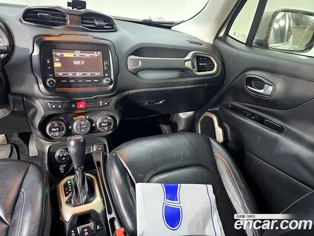 Jeep Renegade 2015 2.0 автомат (гидро), миниатюра 10