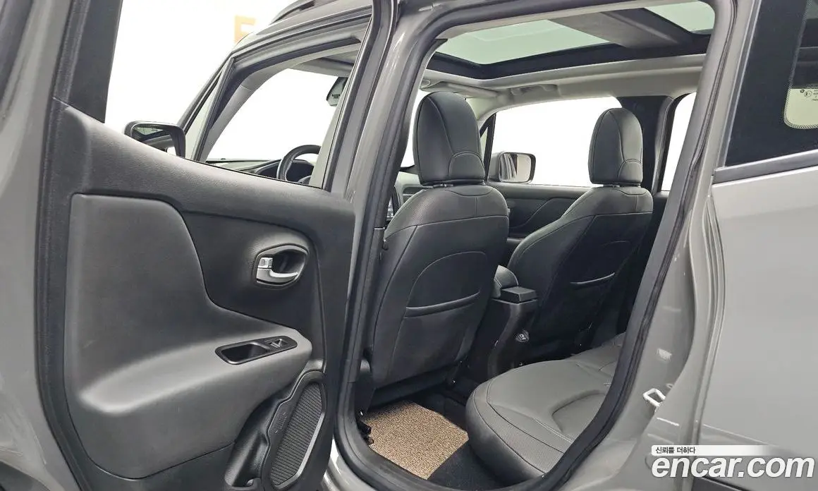 Jeep Renegade 2021 2.4 автомат (гидро), фото 12