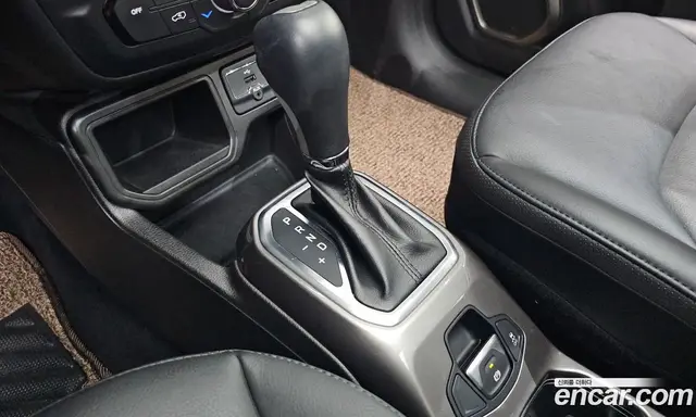 Jeep Renegade 2021 2.4 автомат (гидро), миниатюра 9