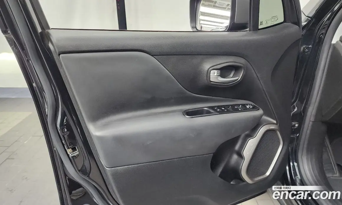 Jeep Renegade 2021 2.4 автомат (гидро), фото 14
